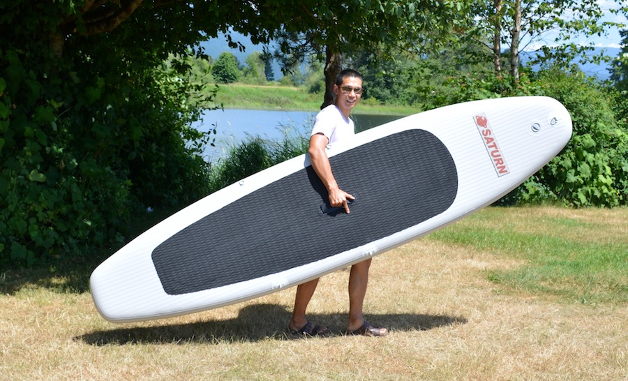 carrying the Saturn ultra-light paddle board