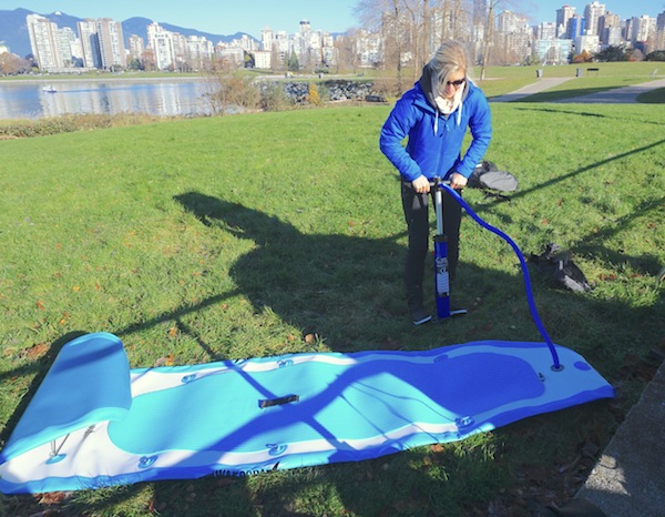 inflating the LA132 inflatable SUP