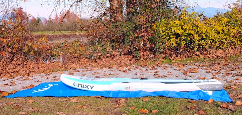 Nixy landing mat for stand up paddle board