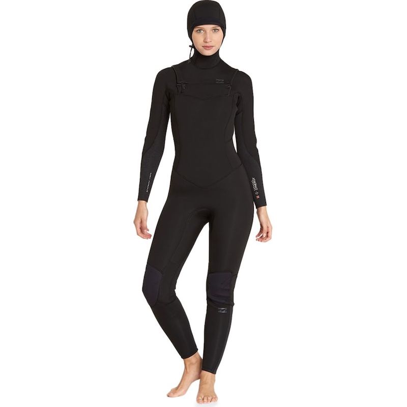 Hooded wetsuit for cold temperatures