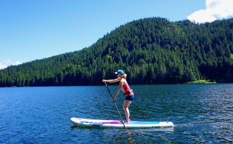 paddling the Honu Byron on lake