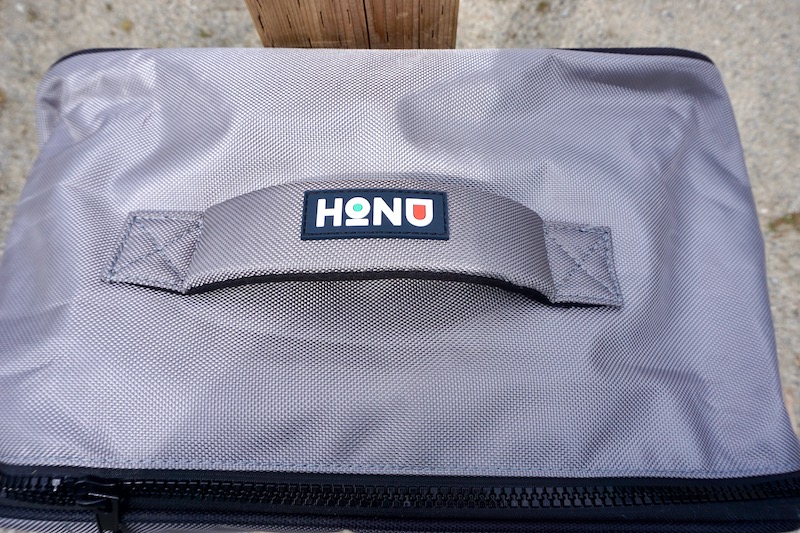 Honu bag carry handle