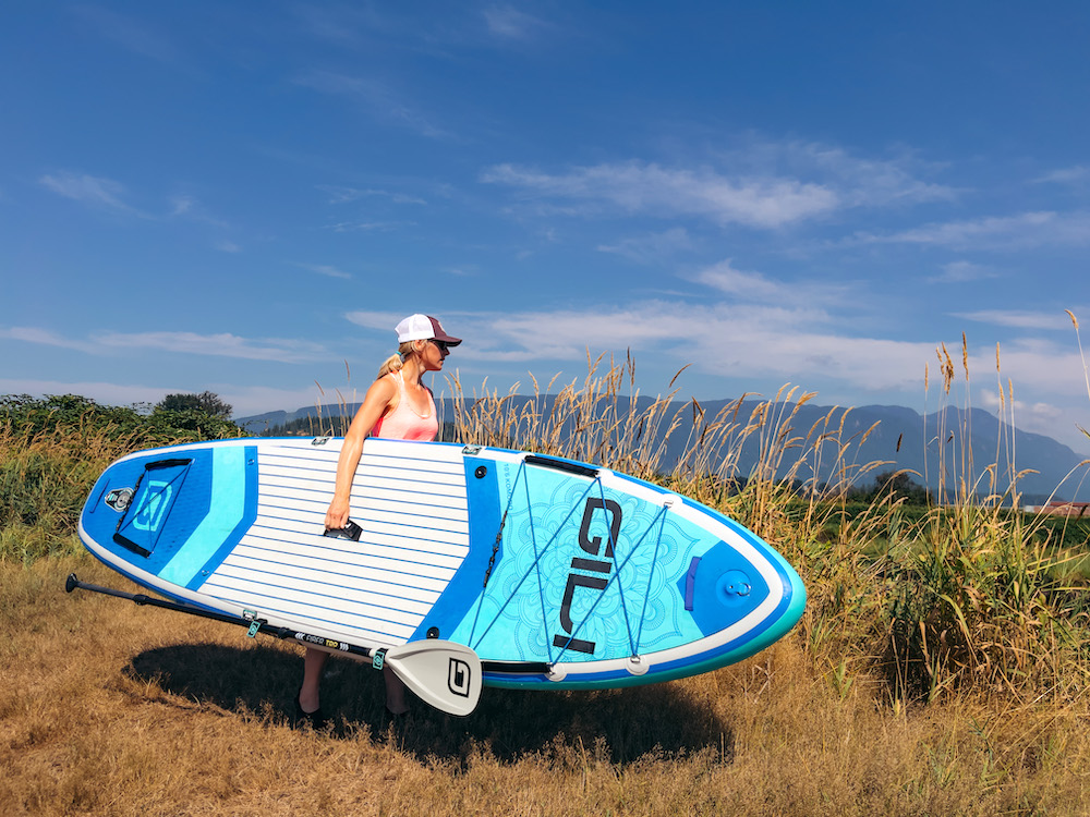 Carrying the Gili Komodo paddleboard